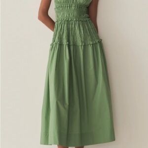 Elegant Green Midi Dress